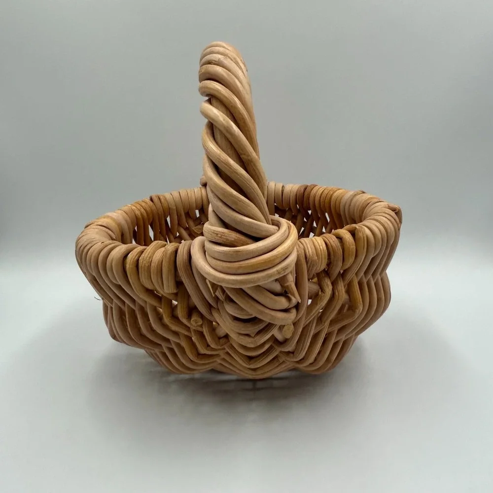 Vintage Butt Basket Hand Woven Harvesting 9